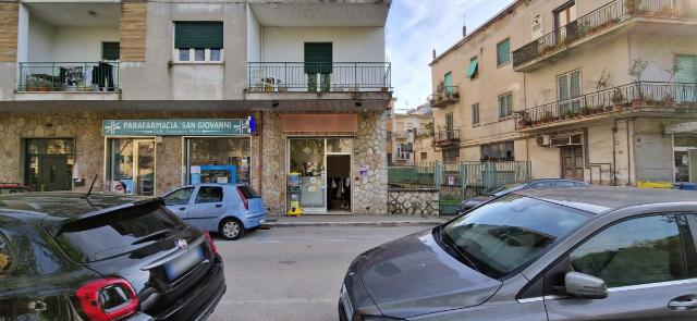 Shop in Piazza San Giovanni 42, Cassino - Photo 1