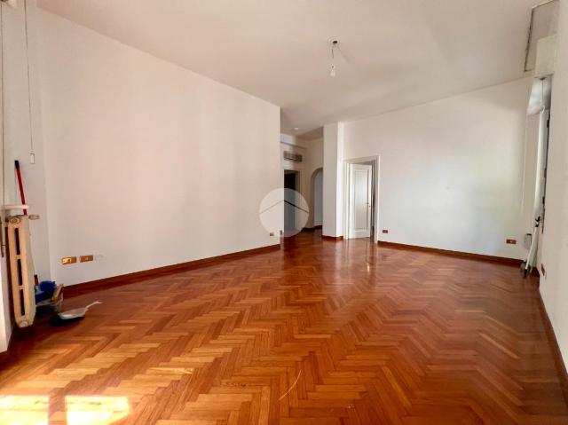 Vierzimmerwohnung in Via Mincio 31, Cremona - Foto 1