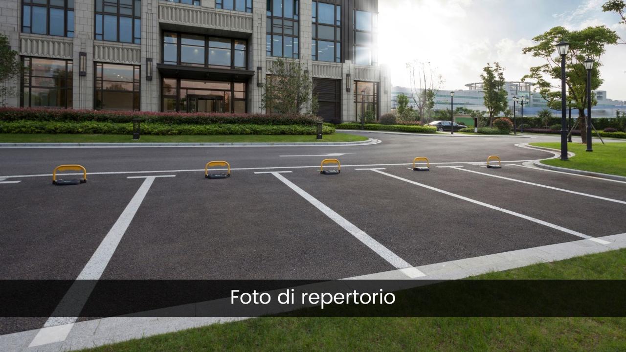 Ufficio in Via Francia, 28  09045, Quartu Sant'Elena, {3} - Foto 1
