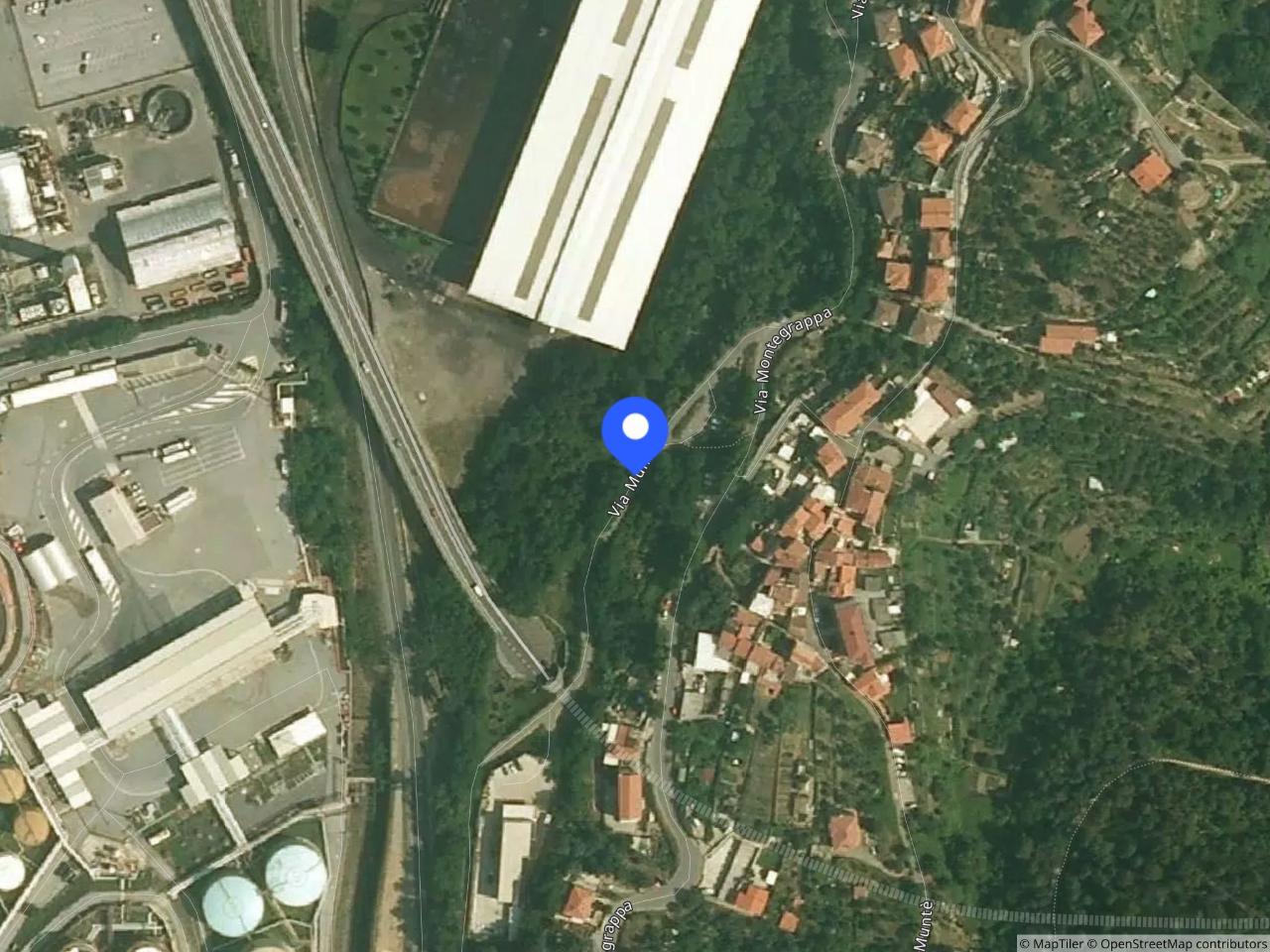 Magazzino in Via Molini, N. Snc  17047, Vado Ligure, {3} - Foto 1