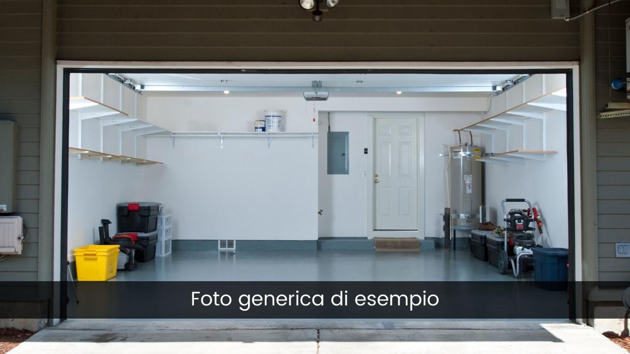 Garage in Via Ancona 121  96012, Avola, {3} - Foto 1
