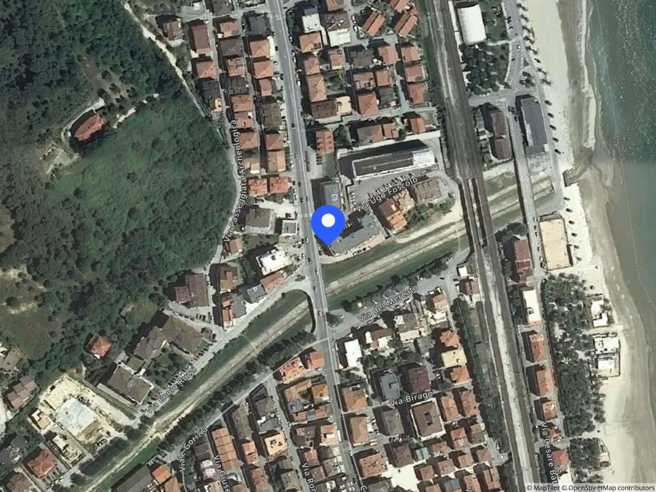 Negozio in Via Adriatica Nord, 4, Cupra Marittima, {3} - Foto 1
