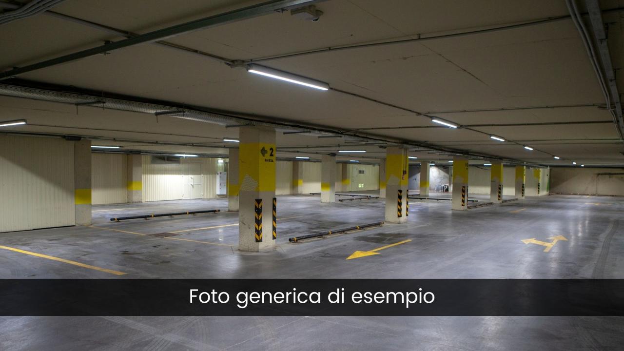 Autorimessa in Via Quartararo N.9, Catania, {3} - Foto 1