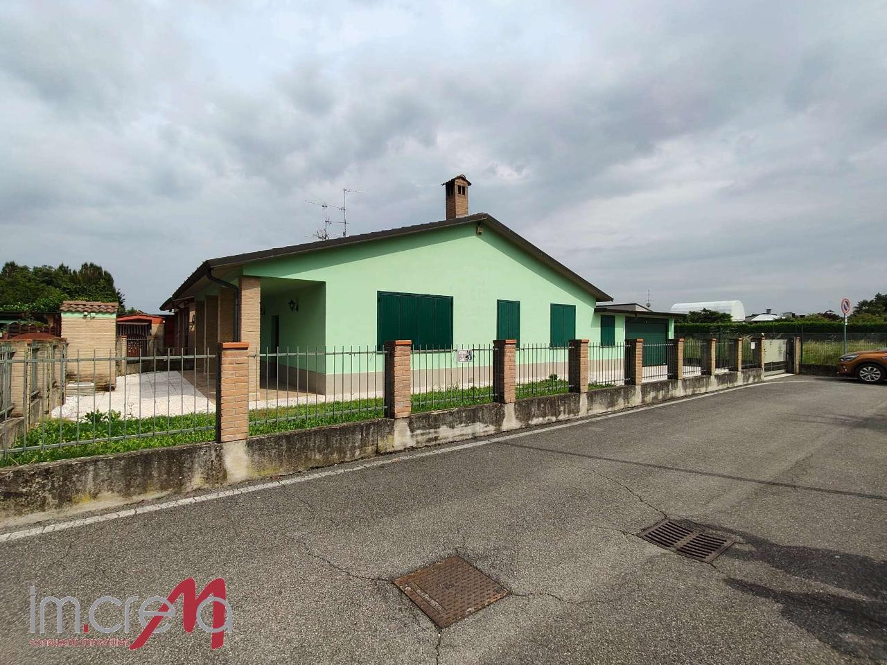 Villa unifamiliare in vendita a Torlino Vimercati