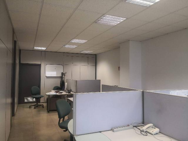 Shared office in {3}, Via Adige - Photo 1