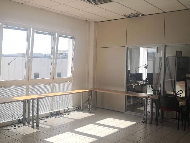 Shared office in {3}, Strada Provinciale Lucchese per Prato - Photo 1