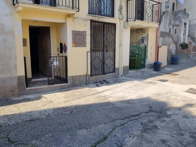 Trilocale in Via Pubblica Istruzione, Catanzaro - Foto 1