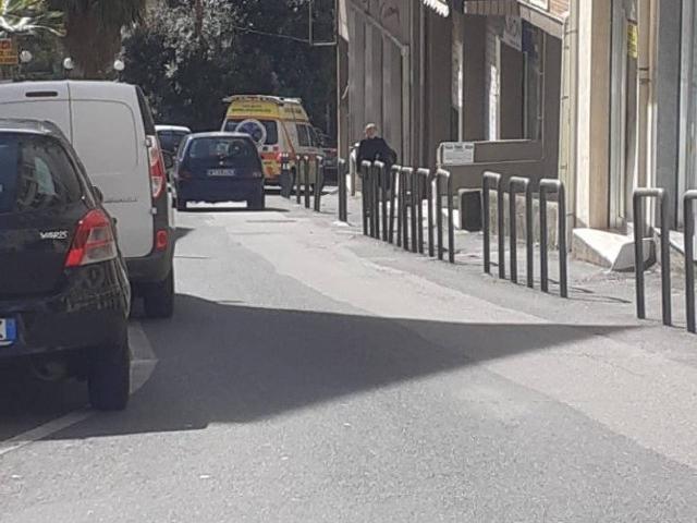 Geschäft in Via Mario Greco, Catanzaro - Foto 1