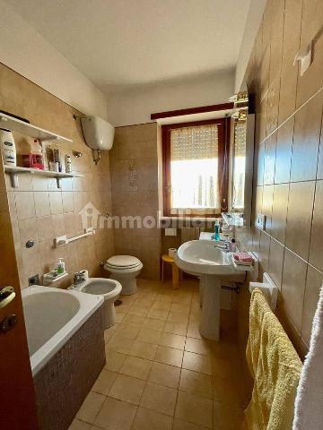 3-room flat in Via Roma 11, Marnate - Photo 1