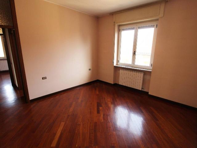 3-room flat in Via Roma 11, Marnate - Photo 1