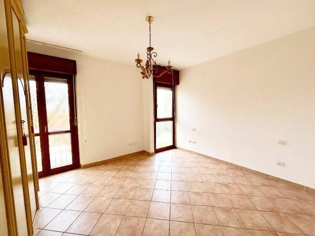 3-room flat in Via Roma 11, Marnate - Photo 1