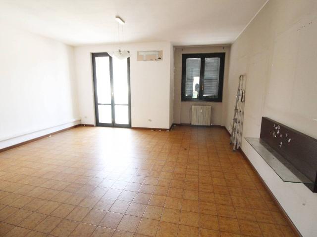 Trilocale in Via Roma 11, Gorla Minore - Foto 1