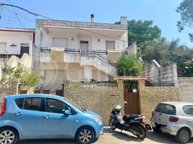 Detached house in Via Massimo d'Azeglio 6, Sannicola - Photo 1