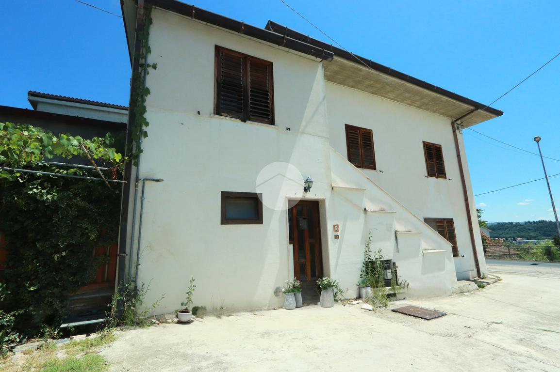 Casa indipendente in vendita a Rosciano