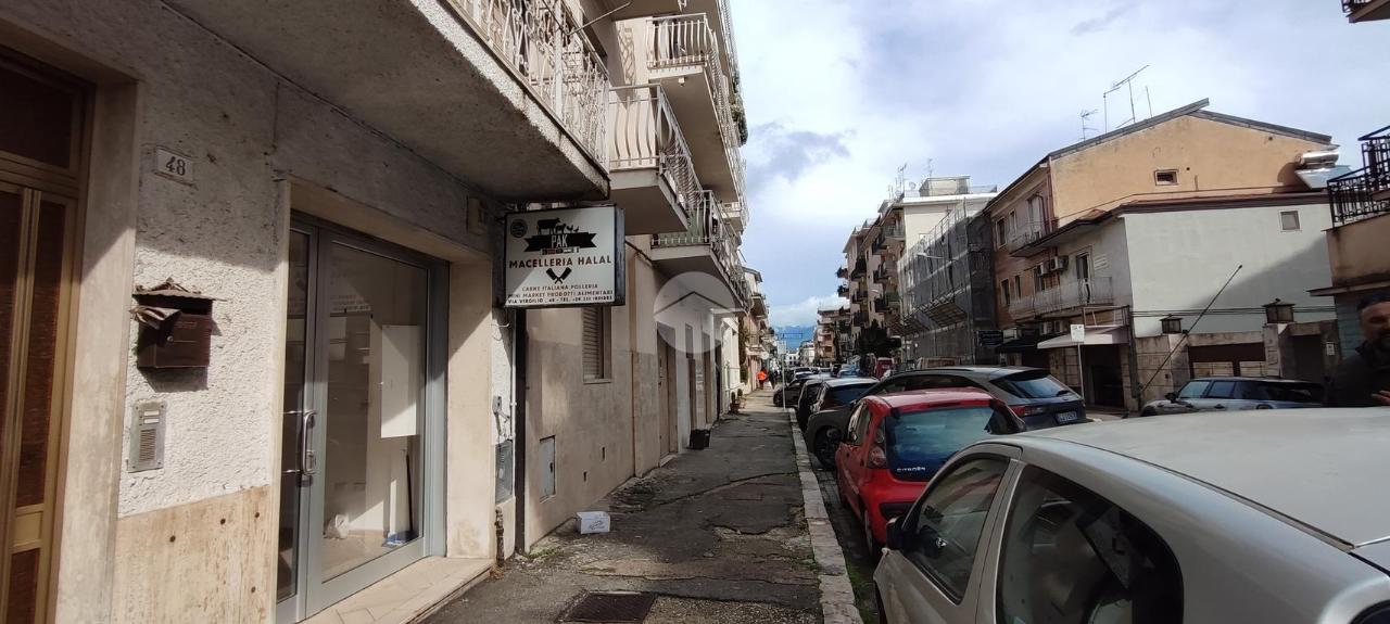 Negozio in Via Virgilio, Cassino, {3} - Foto 1