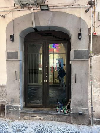 Negozio in Vicoletto Belledonne 21, Napoli, {3} - Foto 1