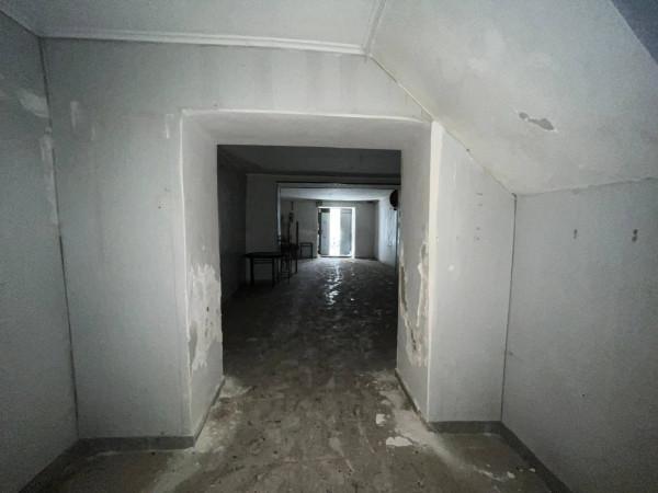 Negozio in Via San Mattia 82, Napoli, {3} - Foto 2