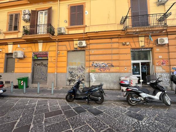 Negozio in Via Giuseppe Pica 36, Napoli, {3} - Foto 2