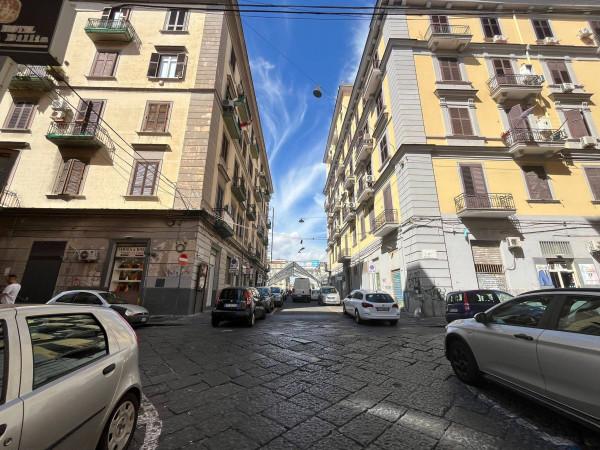 Negozio in Via Giuseppe Pica 36, Napoli, {3} - Foto 1