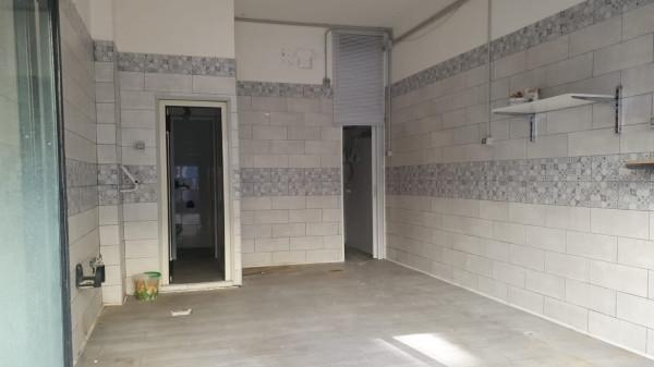 Negozio in Via Consalvo 103d, Napoli, {3} - Foto 2