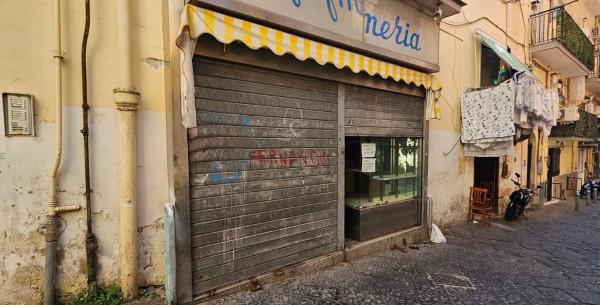 Negozio in Vico San Guido 21, Napoli, {3} - Foto 1