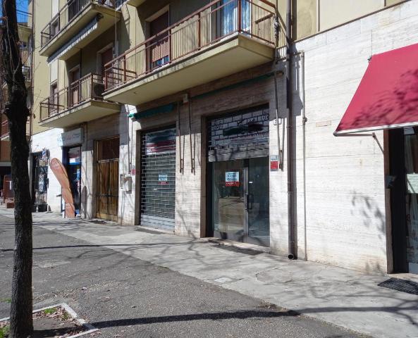 Shop in {3}, Via Roveggia 24 - Photo 1