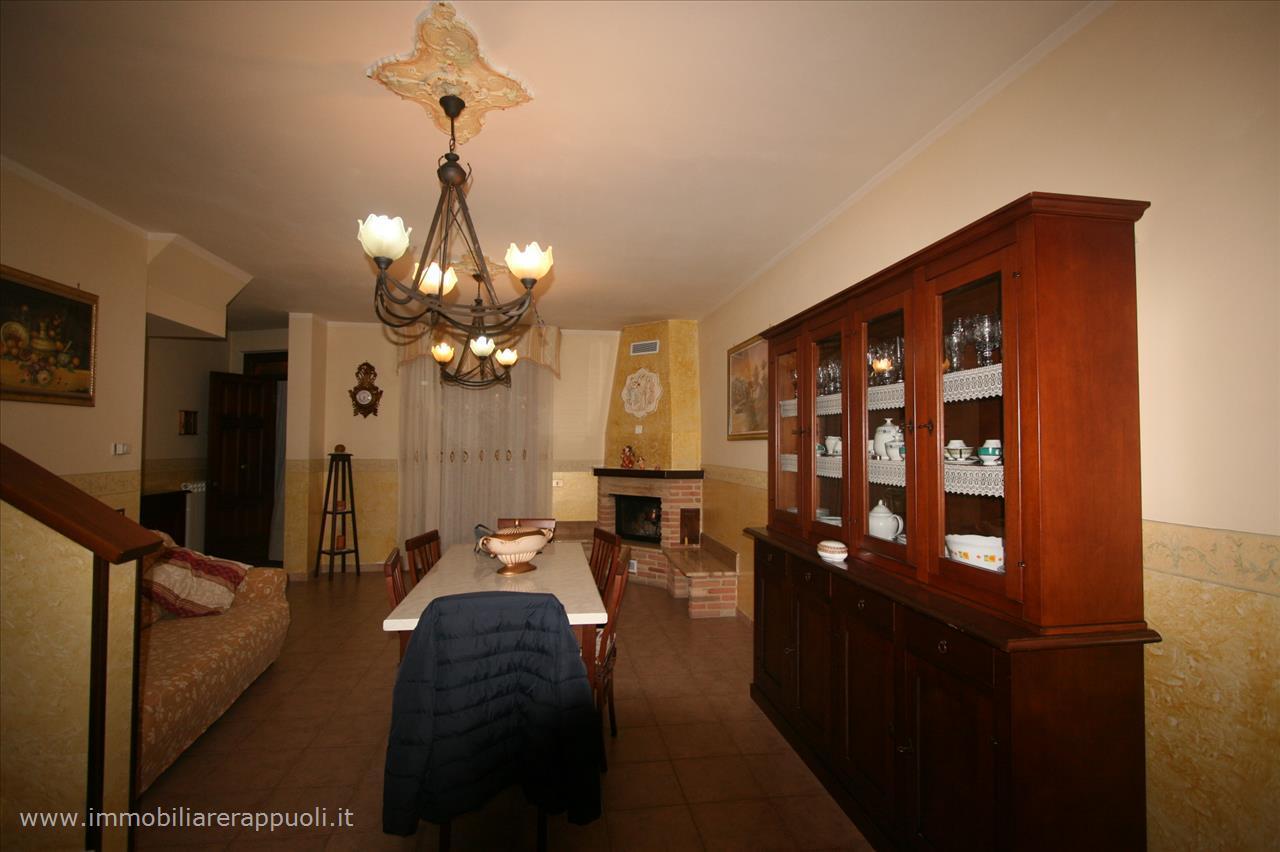 Villa a schiera in vendita a Torrita Di Siena