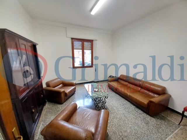 Apartament in Viale E. Chiesa 1, Massa - Photo 1