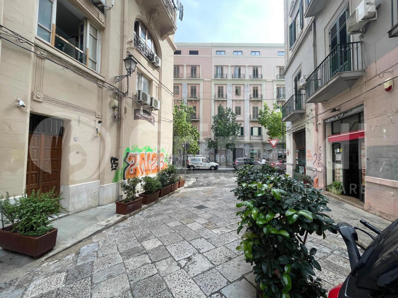 Negozio in Via Firenze 5, Palermo, {3} - Foto 1