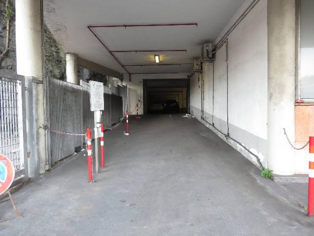 Autoparkplatz in Via Antonio Cantore 3r, Genova - Foto 1