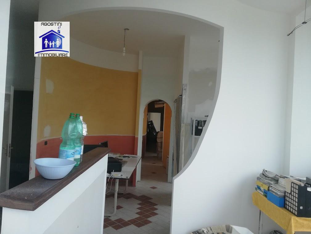 Ufficio in Via del Commercio, Ascoli Piceno, {3} - Foto 2