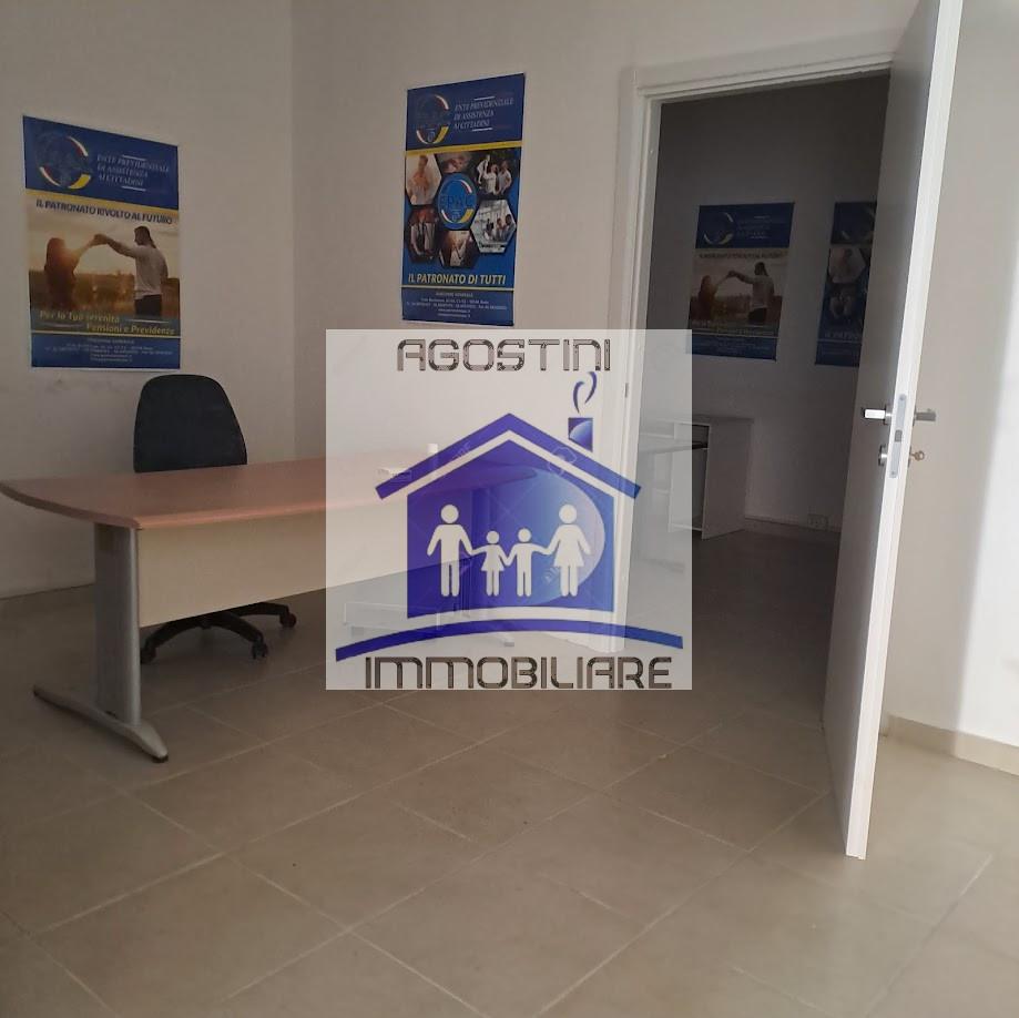 Negozio in , Ascoli Piceno, {3} - Foto 2