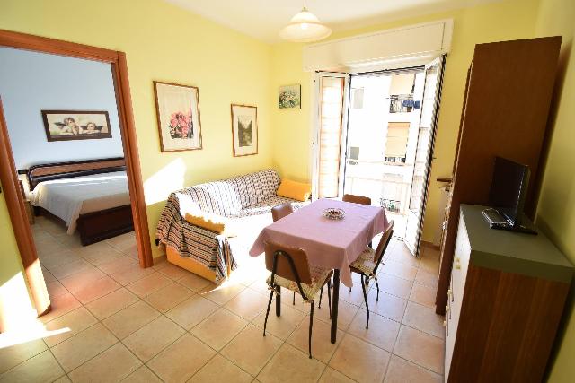 2-room flat in Viale Matteotti 89, Diano Marina - Photo 1