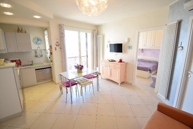 2-room flat in Via Diano Castello 92, Diano Marina - Photo 1