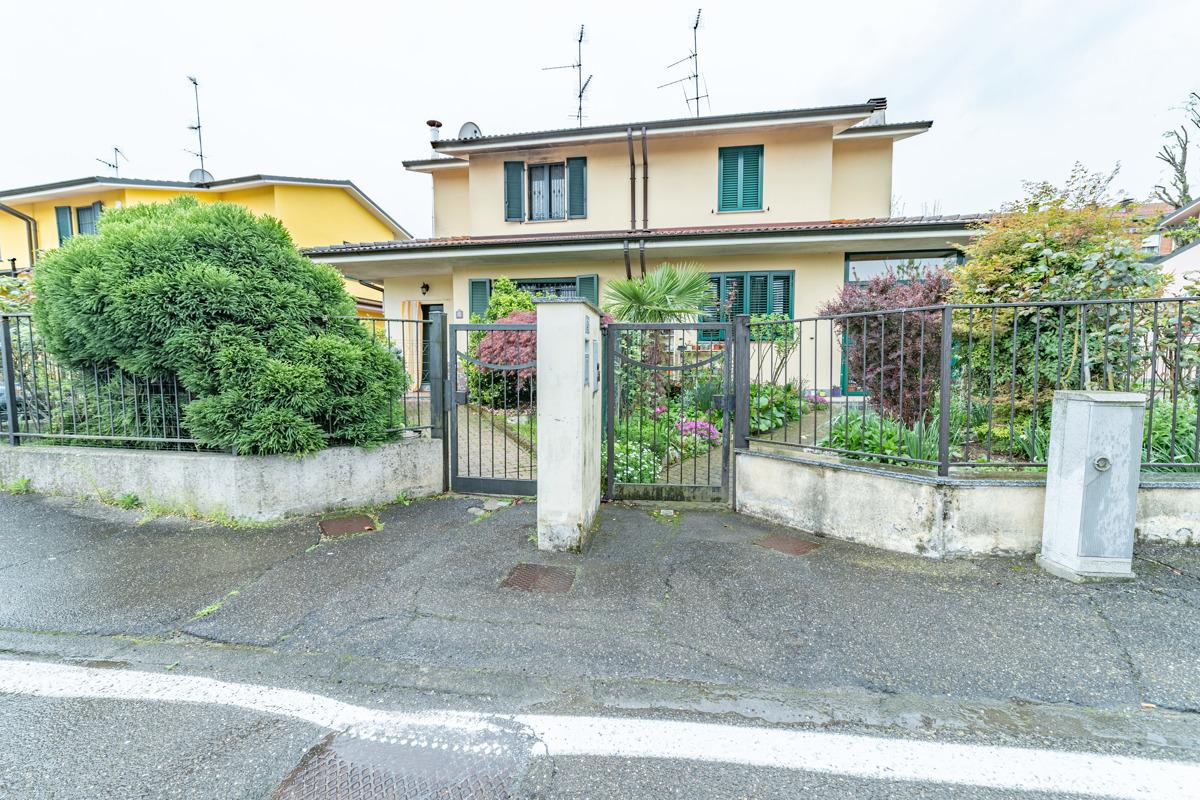 Villa in vendita a Motta Visconti