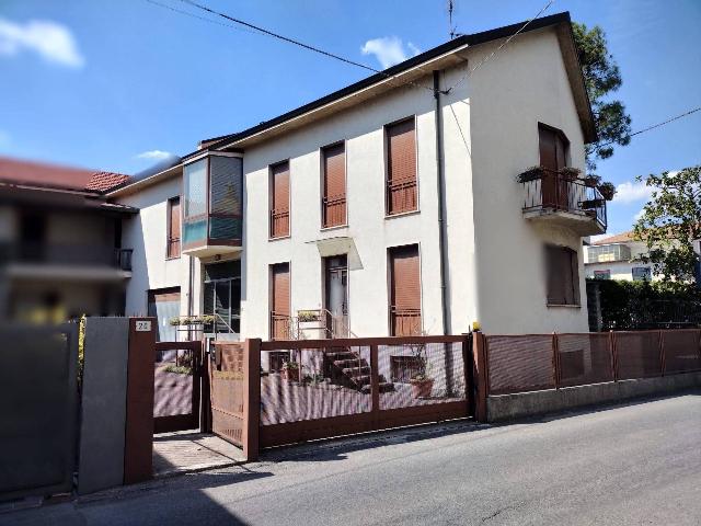 Detached house in {3}, Via Giacomo Matteotti 18 - Photo 1