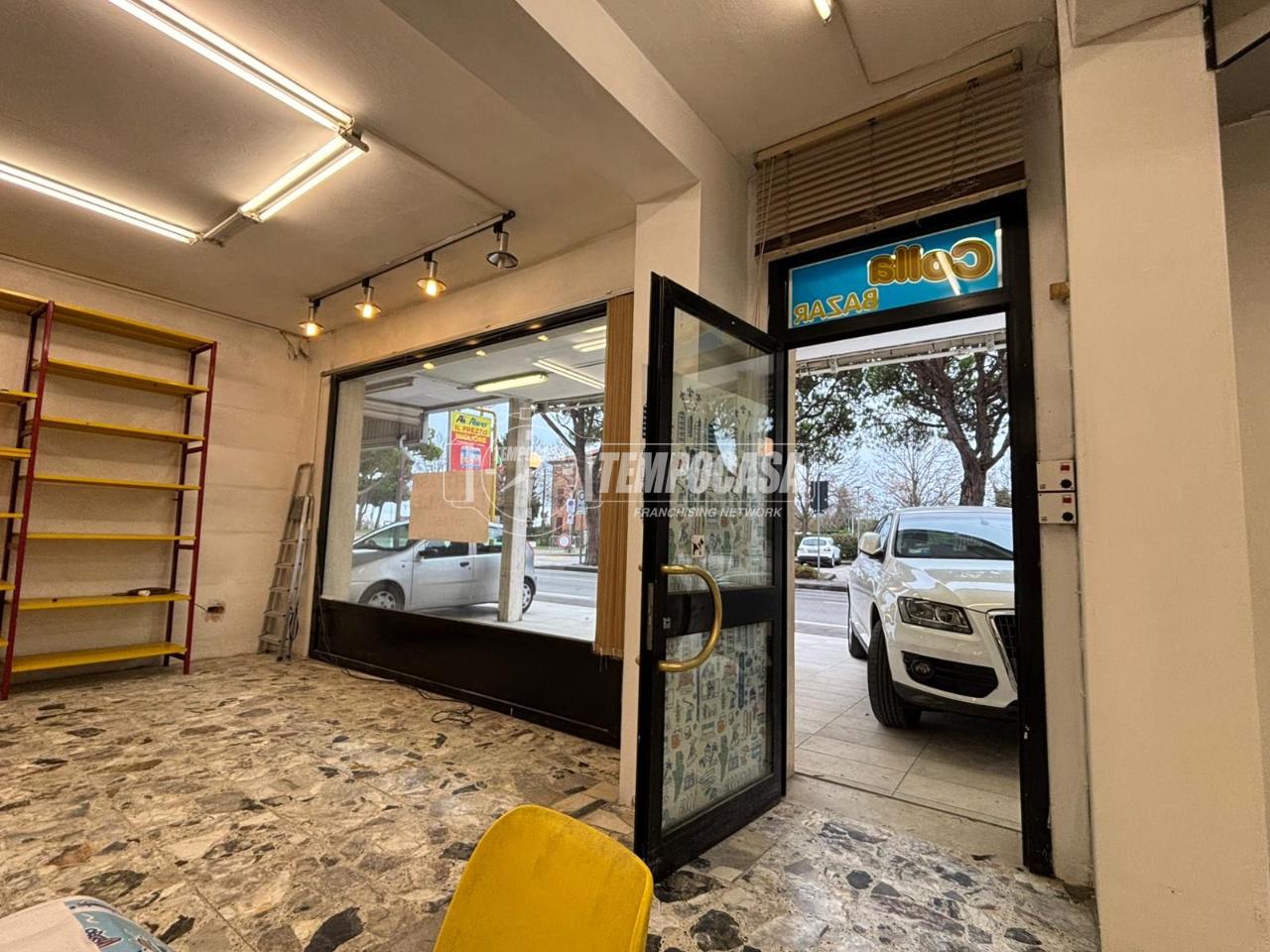 Negozio in Piazza del Granatiere, Jesolo, {3} - Foto 2