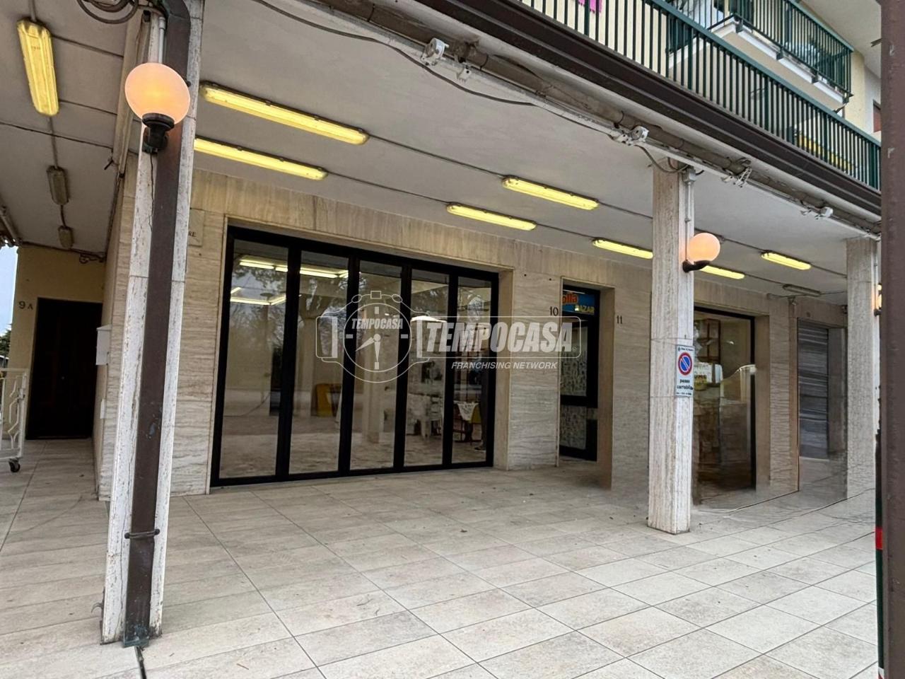 Negozio in Piazza del Granatiere, Jesolo, {3} - Foto 1