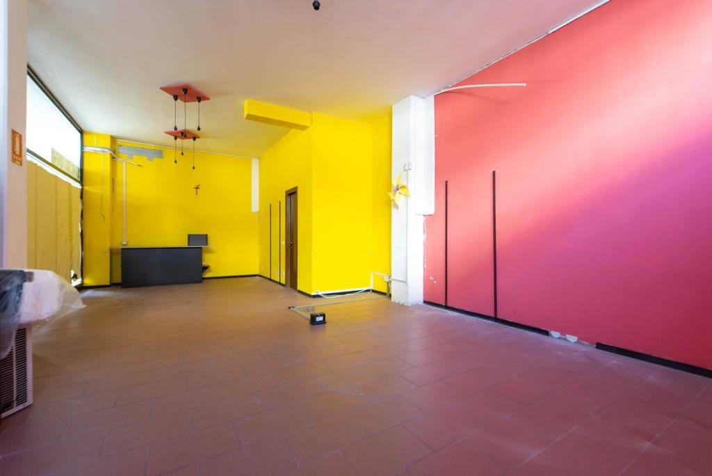 Negozio in Via Alcide De Gasperi, 19, Altavilla Vicentina, {3} - Foto 2