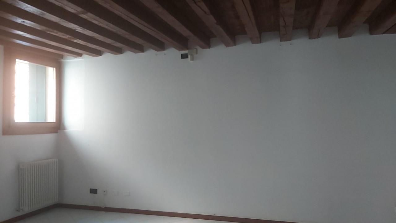 Ufficio in Contra' San Silvestro, 46, Vicenza, {3} - Foto 2
