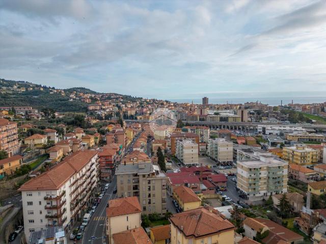 Quadrilocale in Via Nazionale 62, Imperia - Foto 1