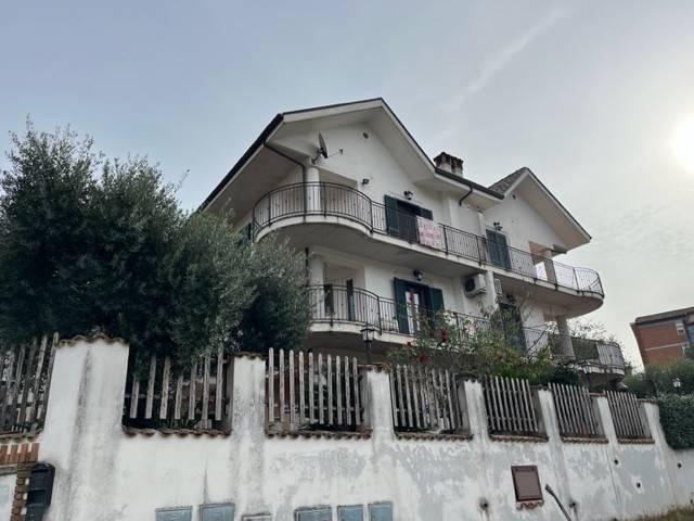 Mansion in Via Giulio Pastore 20, Ceccano - Photo 1