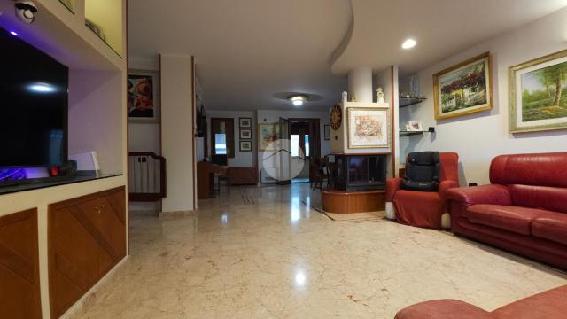 Terraced house in {3}, Viale Medaglie d'Oro 34 - Photo 1