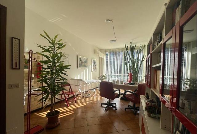 4-room flat in Viale Ercole Marelli 19, Sesto San Giovanni - Photo 1