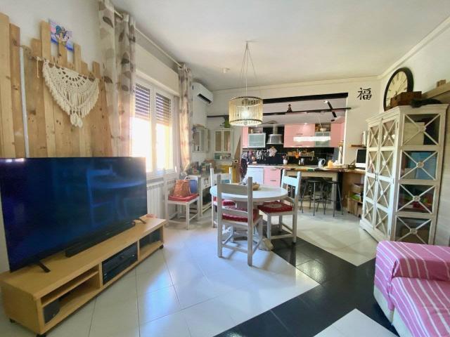 3-room flat in Via della Principessa, San Vincenzo - Photo 1