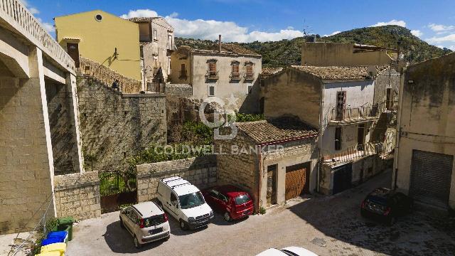 Casa indipendente in Vico Gennaro 16, Modica - Foto 1