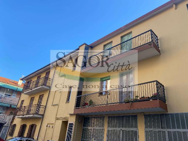 2-room flat in Piazza Roma 32, Pinerolo - Photo 1