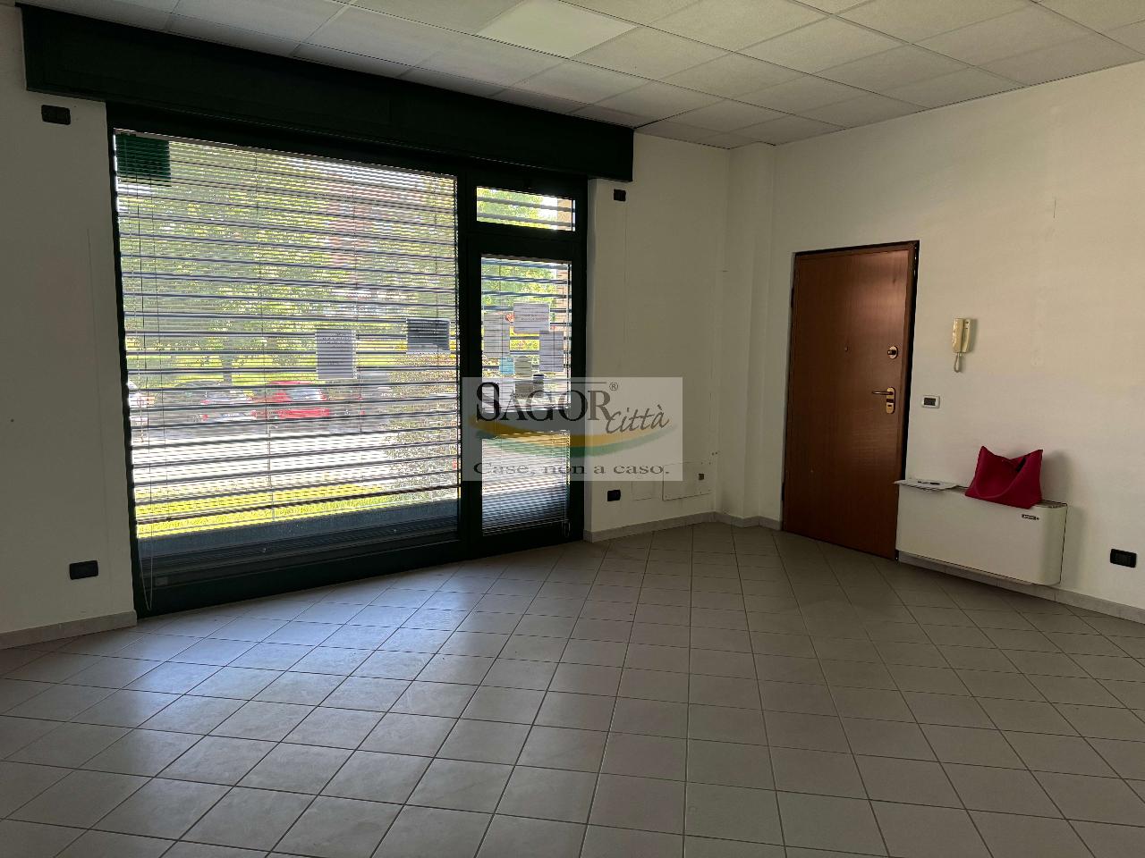 Ufficio in Via Bignone 71, Pinerolo, {3} - Foto 2