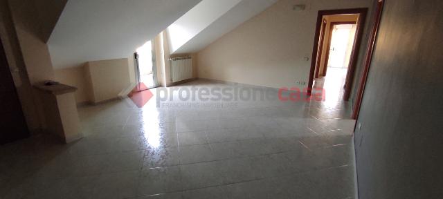 3-room flat in Via Patturelli  2, San Nicola la Strada - Photo 1