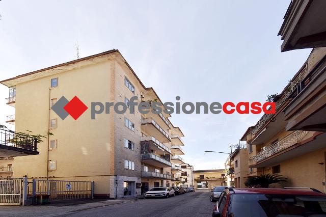 4-room flat in Via Einaudi 6, San Nicola la Strada - Photo 1